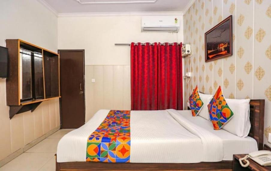Hotel O Lime Wood Dehradun Zewnętrze zdjęcie